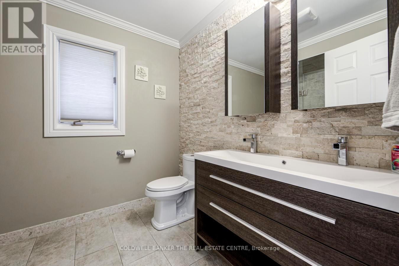 567 Lake Drive E, Georgina, Ontario  L0E 1S0 - Photo 22 - N12948784