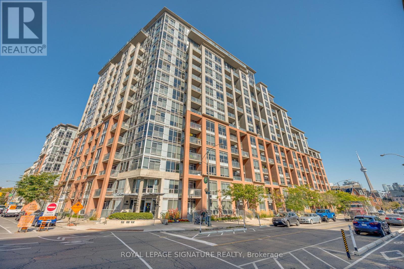 421 - 1 SHAW STREET, Toronto, Ontario