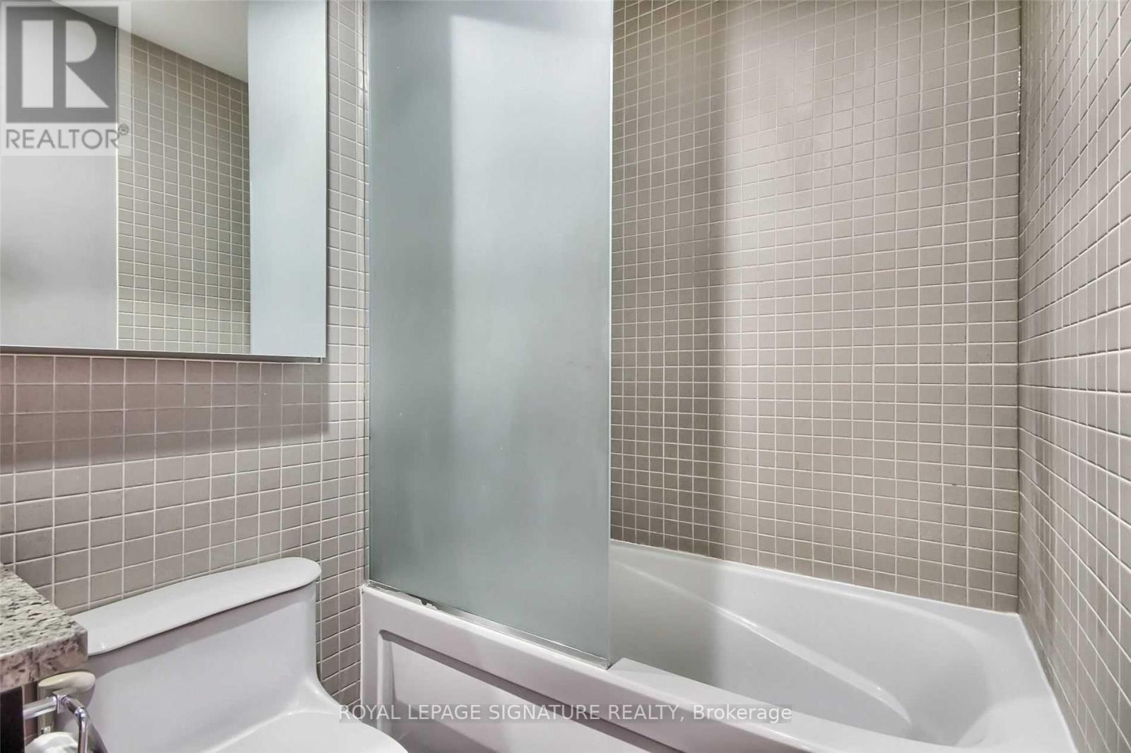 421 - 1 Shaw Street, Toronto, Ontario  M6K 0A1 - Photo 24 - C12932314