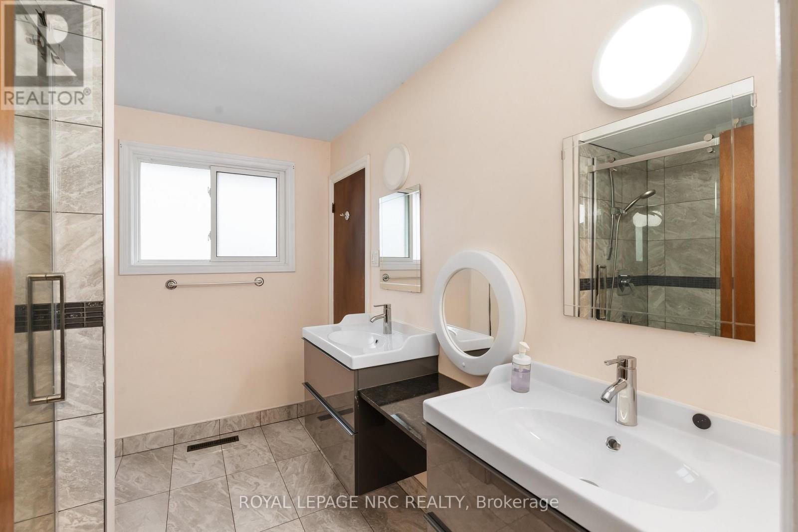 64 Adel Drive, St. Catharines, Ontario  L2M 7E6 - Photo 28 - X12945400