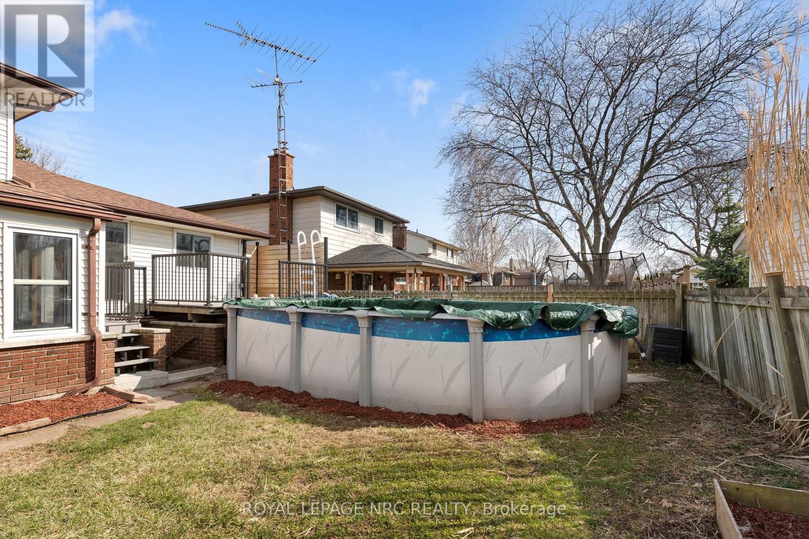 64 Adel Drive, St. Catharines, Ontario  L2M 7E6 - Photo 42 - X12945400