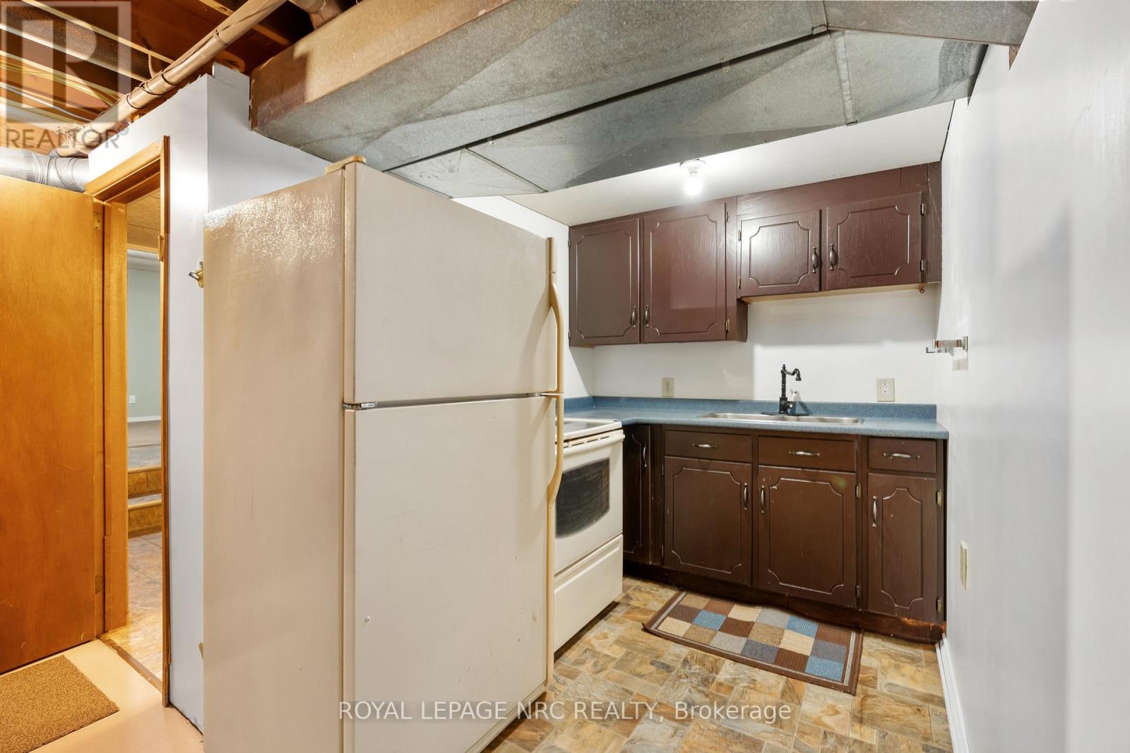 64 Adel Drive, St. Catharines, Ontario  L2M 7E6 - Photo 38 - X12945400