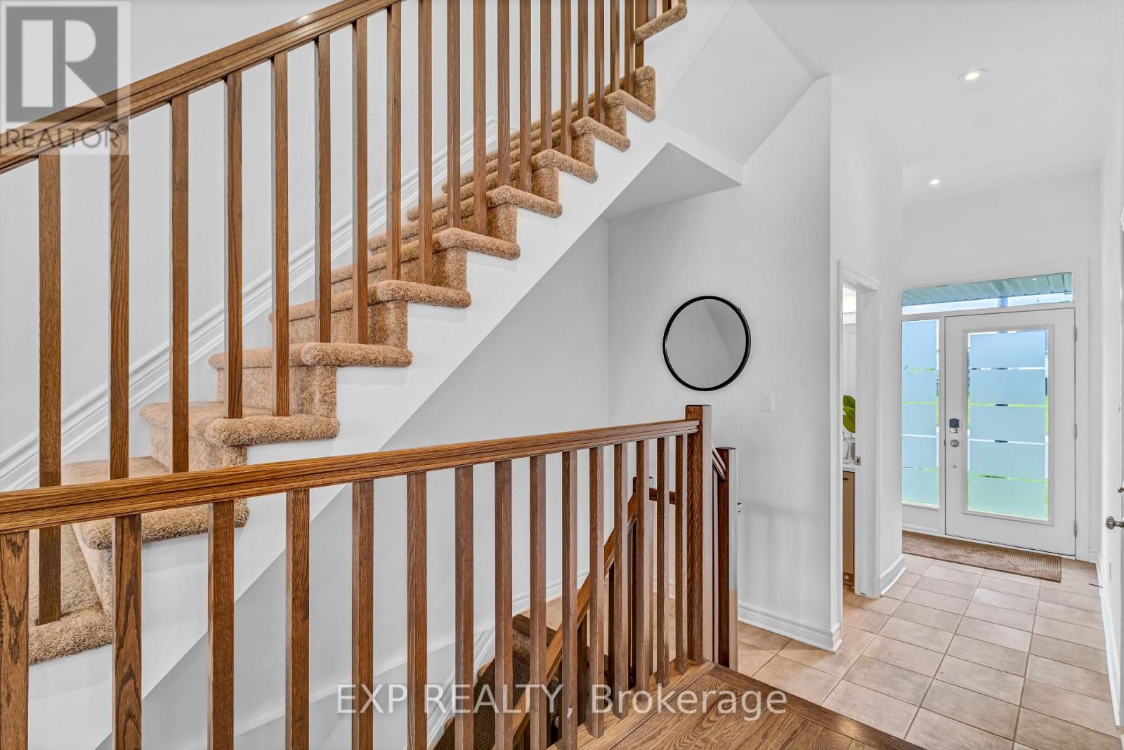 49 Salamander Way, Ottawa, Ontario  K1X 0E9 - Photo 4 - X12948892