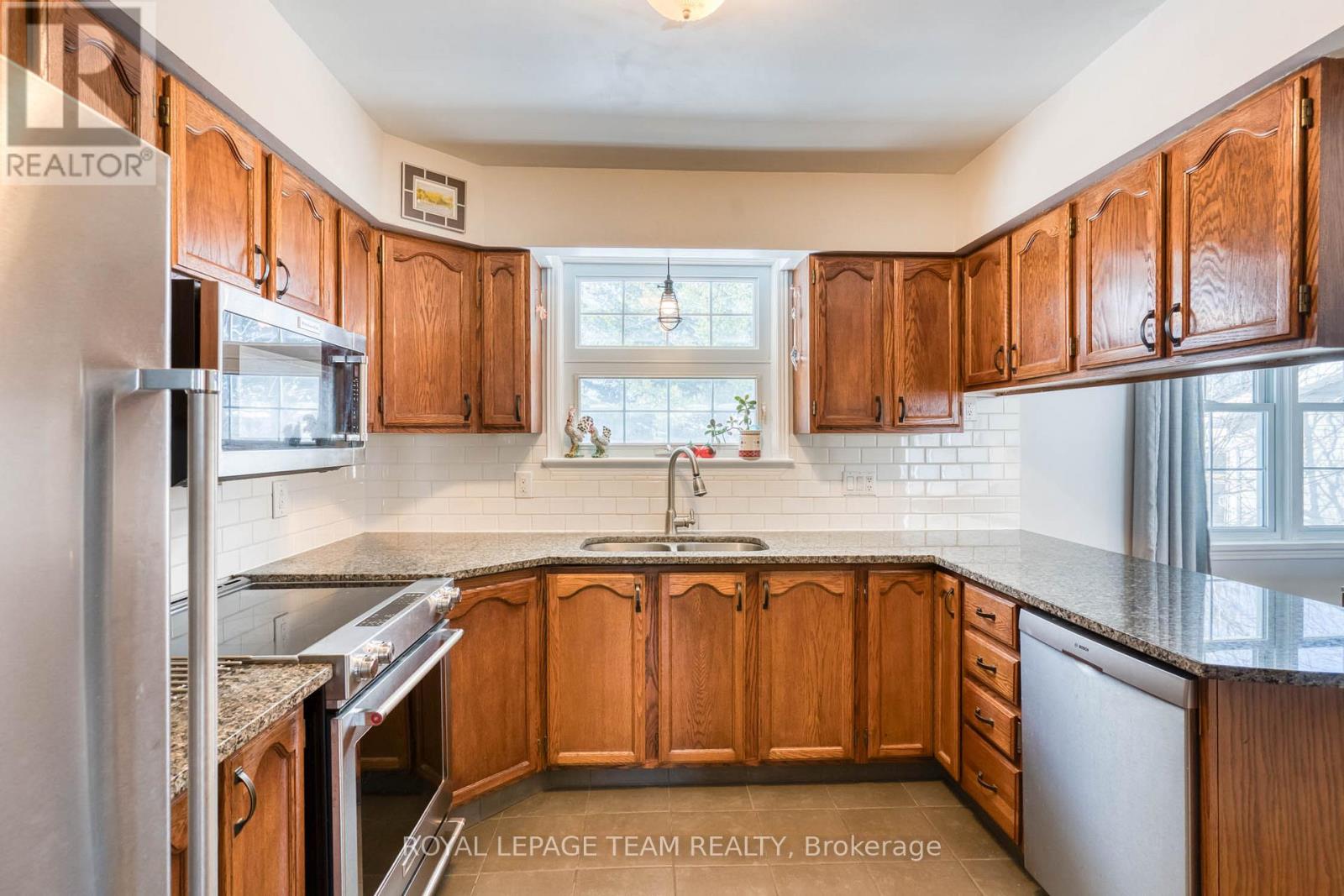 294 St George Street, Mississippi Mills, Ontario  K0A 1A0 - Photo 4 - X12948958