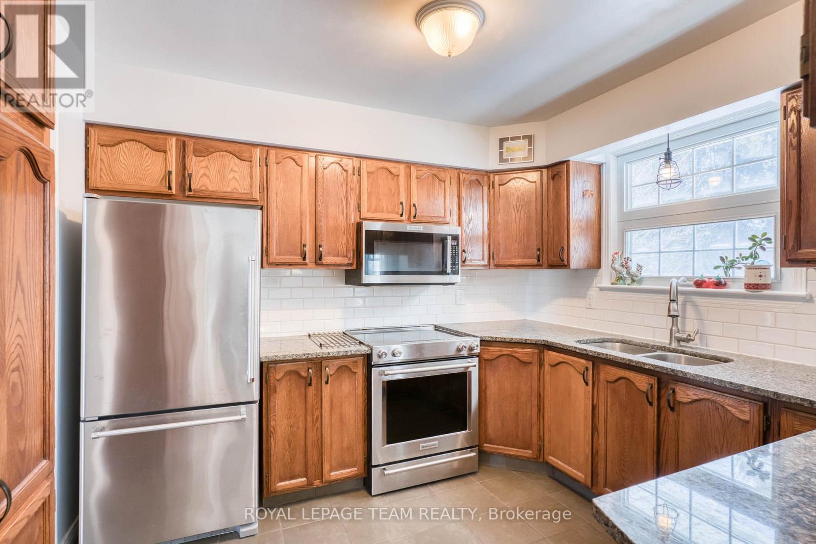 294 St George Street, Mississippi Mills, Ontario  K0A 1A0 - Photo 5 - X12948958