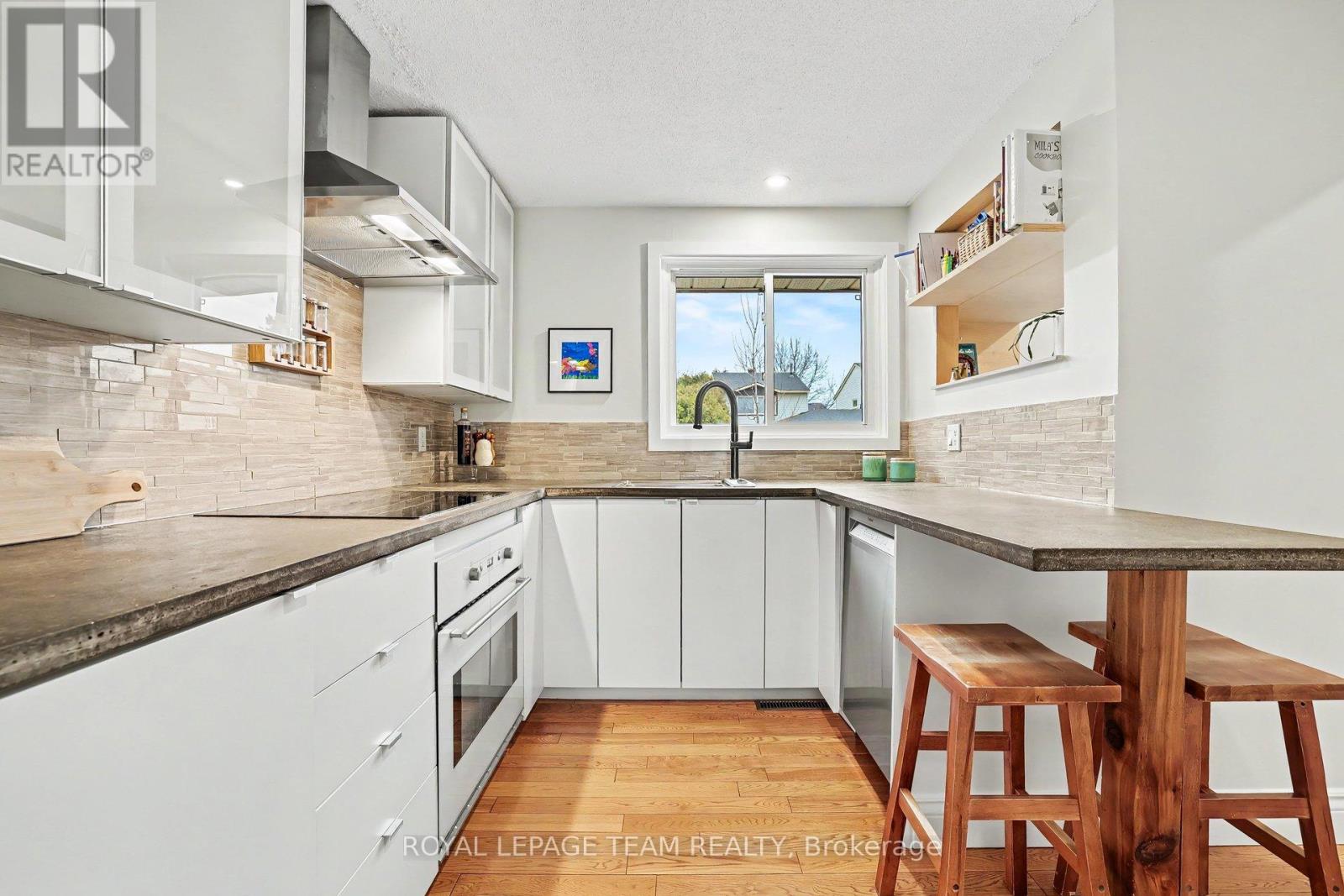 43 Whelan Drive, Ottawa, Ontario  K2J 2A3 - Photo 6 - X12948980