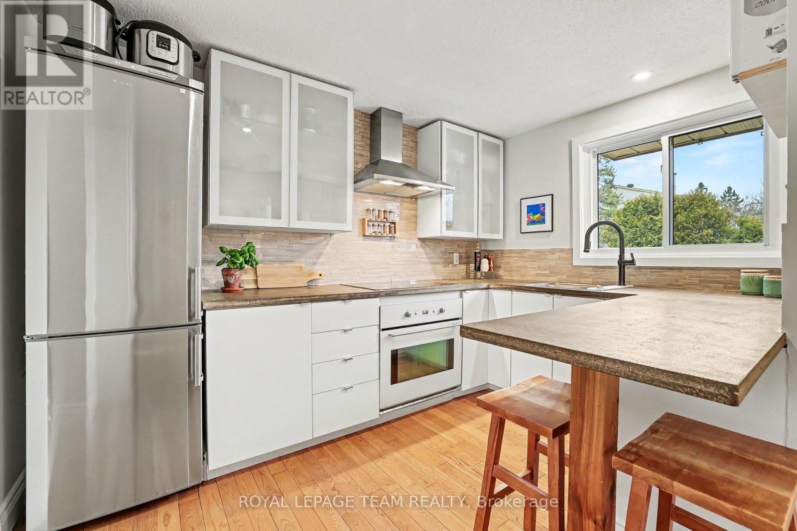 43 Whelan Drive, Ottawa, Ontario  K2J 2A3 - Photo 8 - X12948980