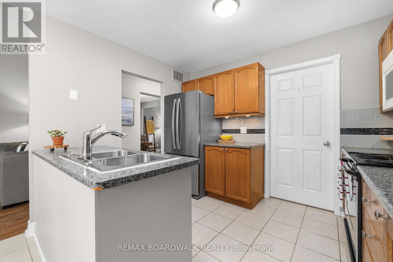 1981 Orchardview Avenue, Ottawa, Ontario  K4A 3B8 - Photo 15 - X12948988