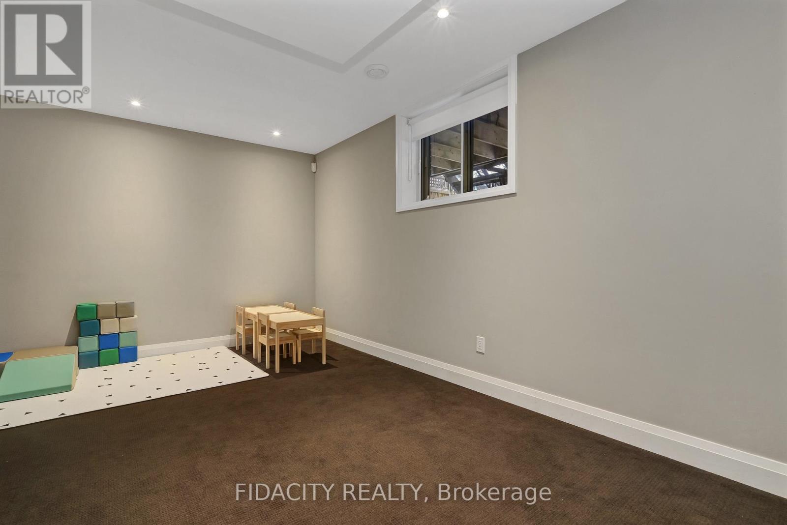 376c Wilmont Avenue, Ottawa, Ontario  K2A 0B1 - Photo 30 - X12949016