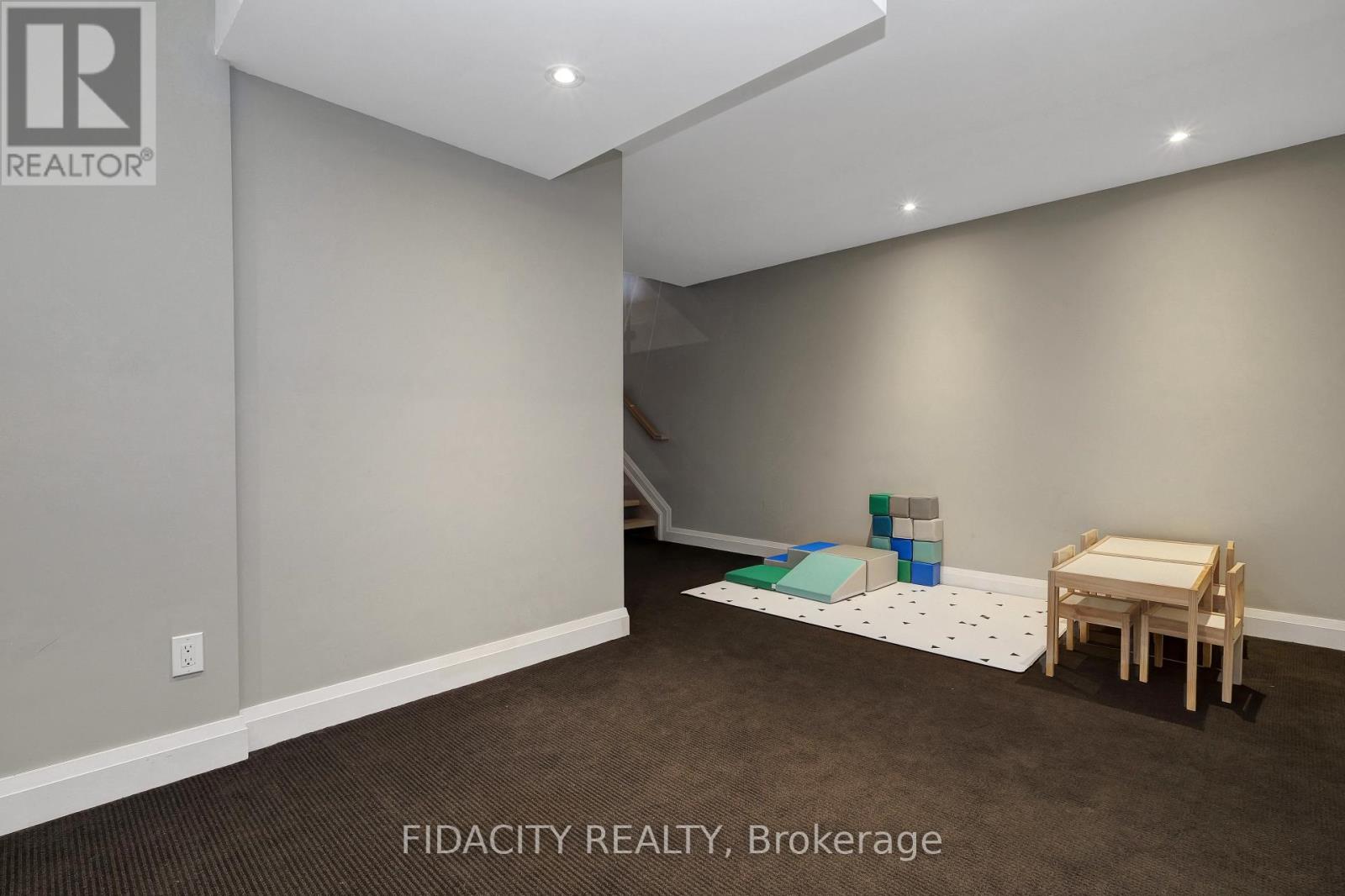 376c Wilmont Avenue, Ottawa, Ontario  K2A 0B1 - Photo 32 - X12949016