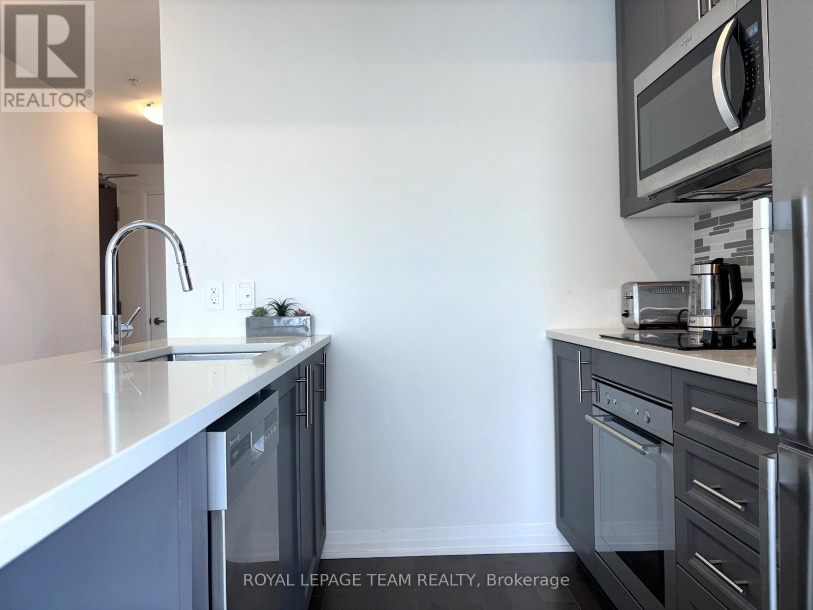 3801 - 805 Carling Avenue, Ottawa, Ontario  K1S 5W9 - Photo 8 - X12949054