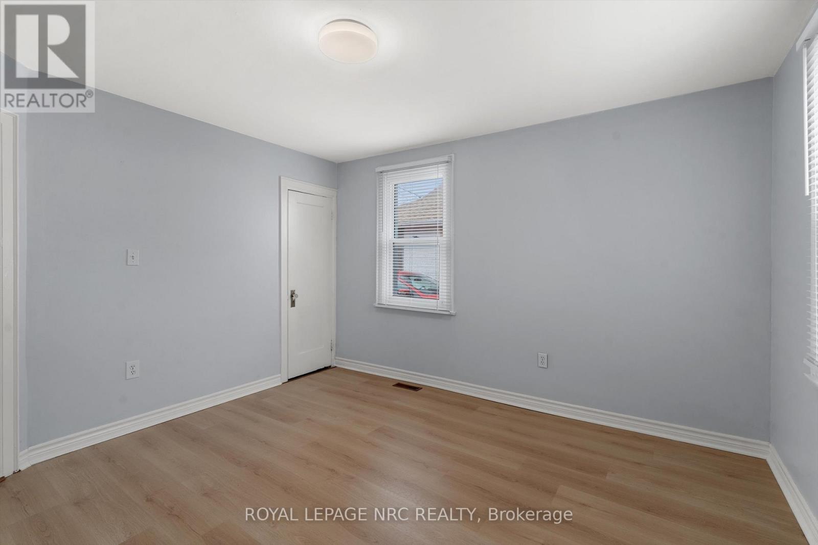 31 Prospect Avenue, St. Catharines, Ontario  L2M 5K2 - Photo 14 - X12949044