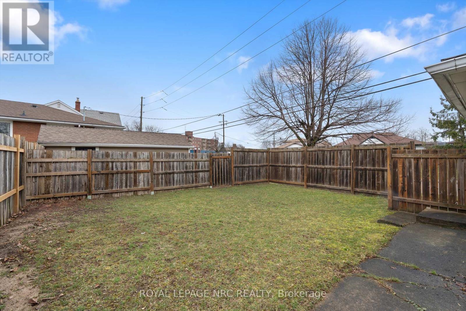 31 Prospect Avenue, St. Catharines, Ontario  L2M 5K2 - Photo 21 - X12949044