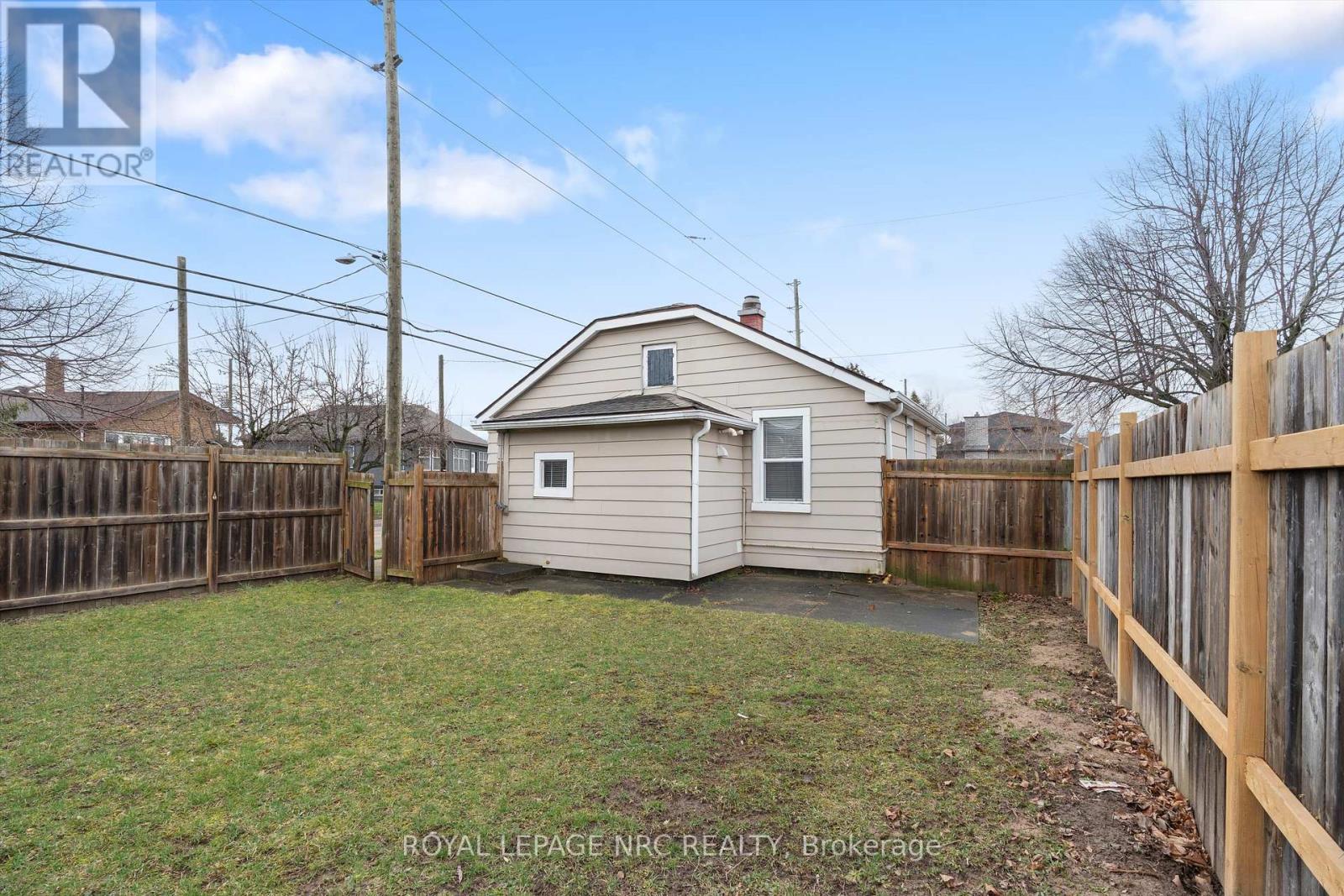 31 Prospect Avenue, St. Catharines, Ontario  L2M 5K2 - Photo 22 - X12949044
