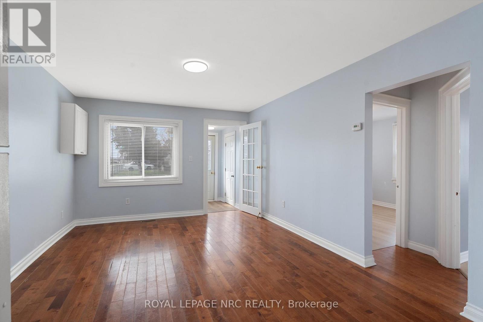 31 Prospect Avenue, St. Catharines, Ontario  L2M 5K2 - Photo 7 - X12949044