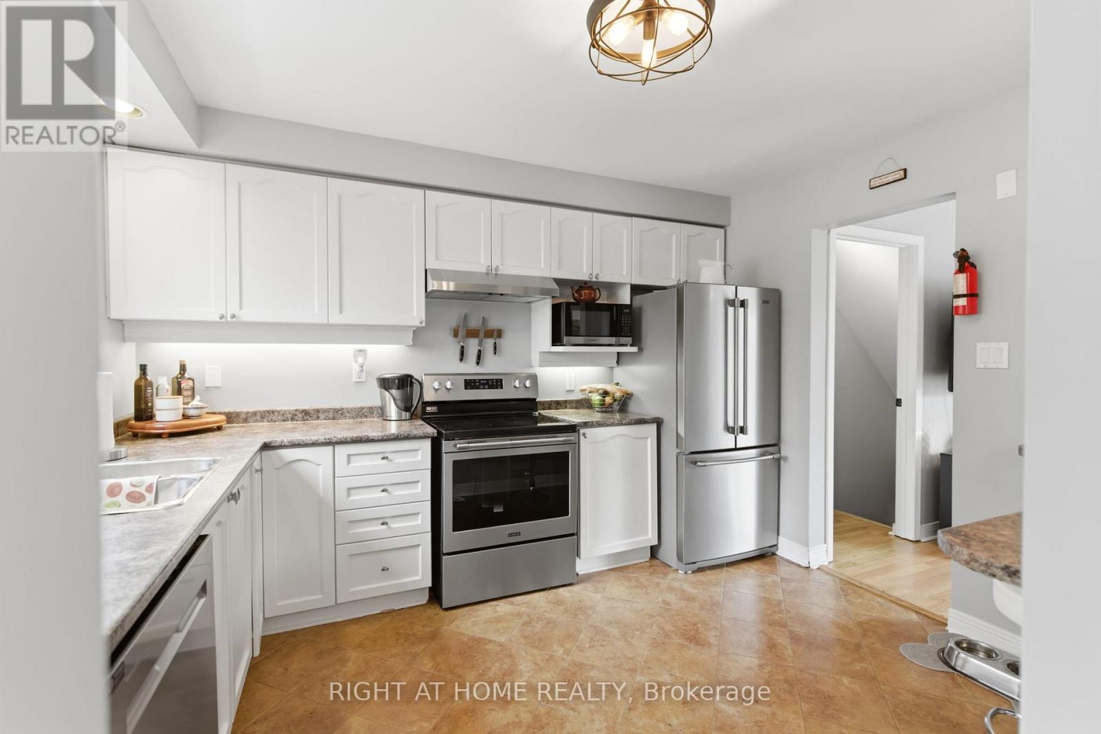 12 - 303 Garden Street, Whitby, Ontario L1N 3W3 - Photo 12 - E12949032