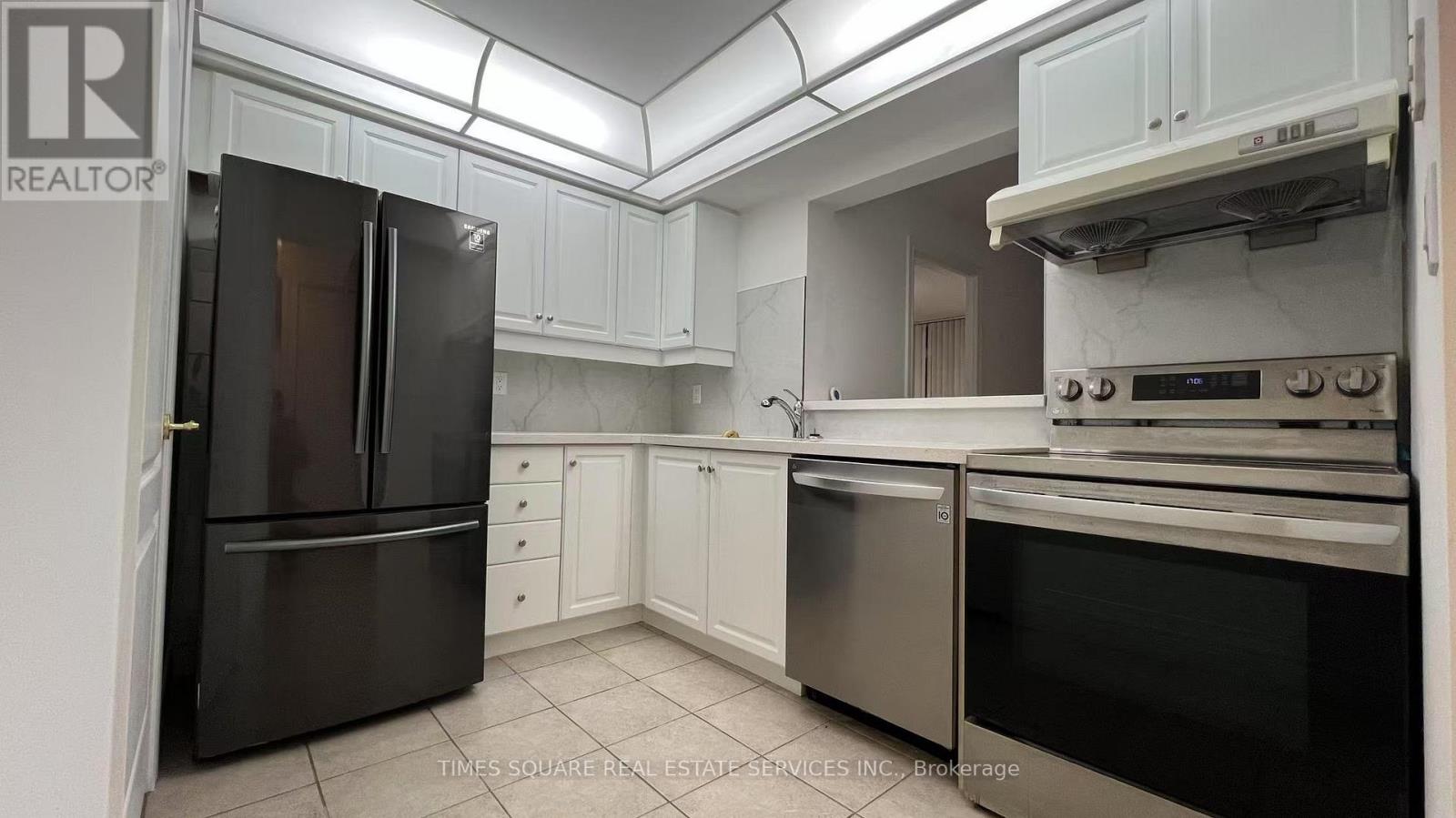 501 - 5418 Yonge Street, Toronto, Ontario  M2N 6X4 - Photo 8 - C12948854