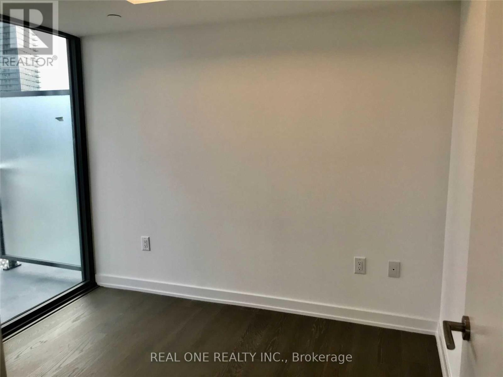 2302 - 11 Wellesley Street W, Toronto, Ontario  M4Y 1E8 - Photo 13 - C12948856