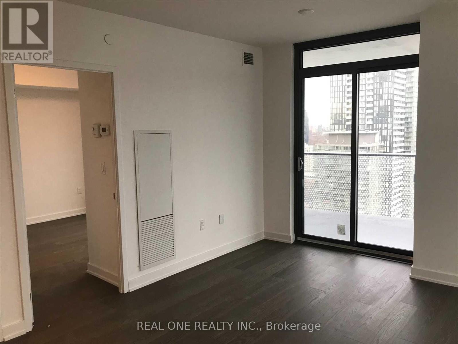 2302 - 11 Wellesley Street W, Toronto, Ontario  M4Y 1E8 - Photo 8 - C12948856