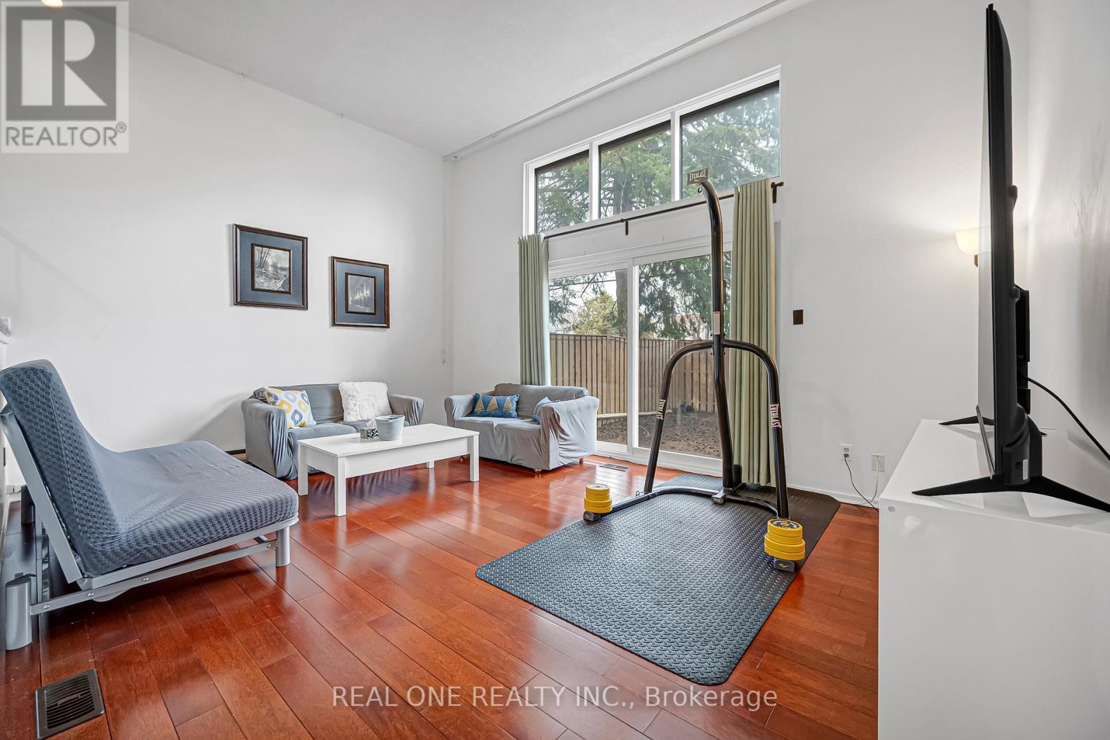 133 Jenny Wren Way, Toronto, Ontario  M2H 2Y8 - Photo 5 - C12948880