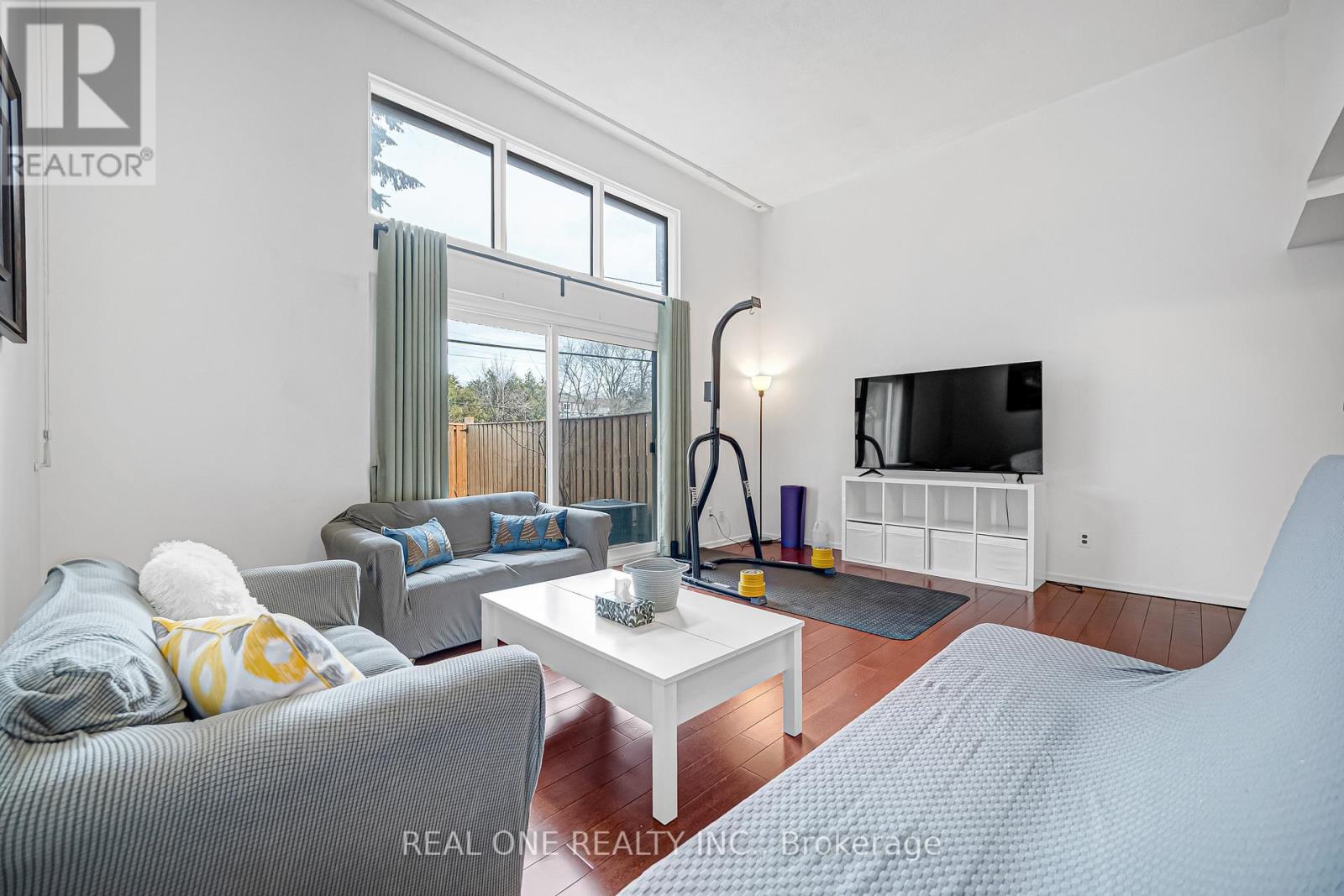 133 Jenny Wren Way, Toronto, Ontario  M2H 2Y8 - Photo 7 - C12948880