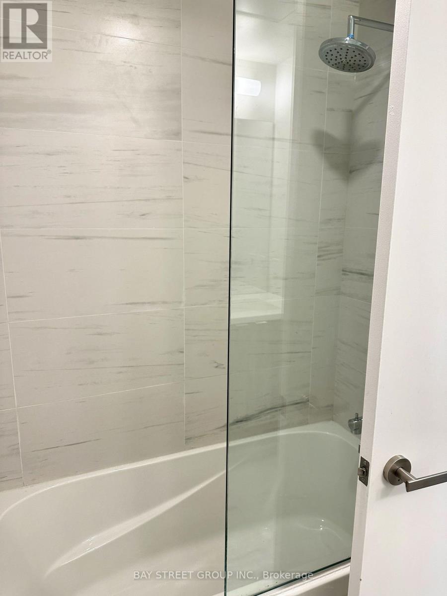 7310 - 138 Downes Street, Toronto, Ontario  M5E 0E4 - Photo 11 - C12948884