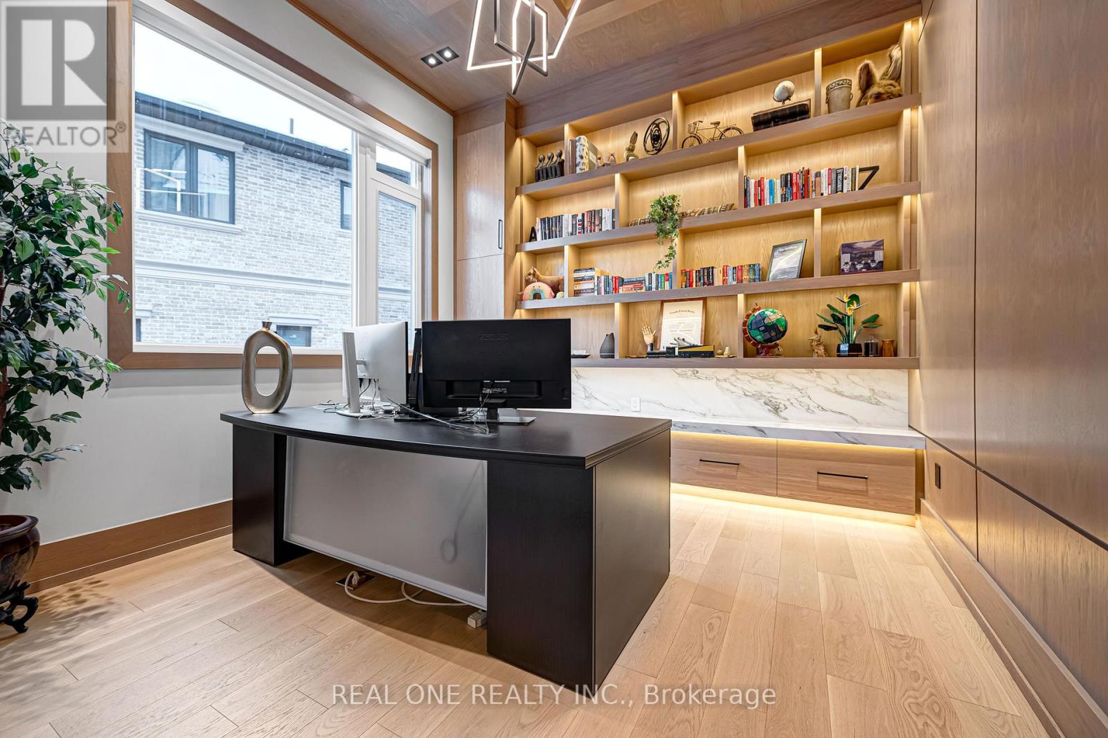 18 Aneta Circle, Toronto, Ontario  M2M 3J2 - Photo 22 - C12948906