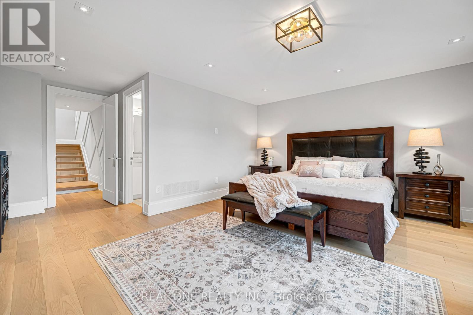 18 Aneta Circle, Toronto, Ontario  M2M 3J2 - Photo 28 - C12948906