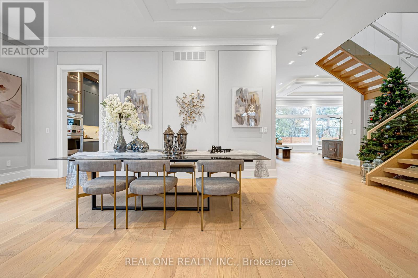 18 Aneta Circle, Toronto, Ontario  M2M 3J2 - Photo 5 - C12948906