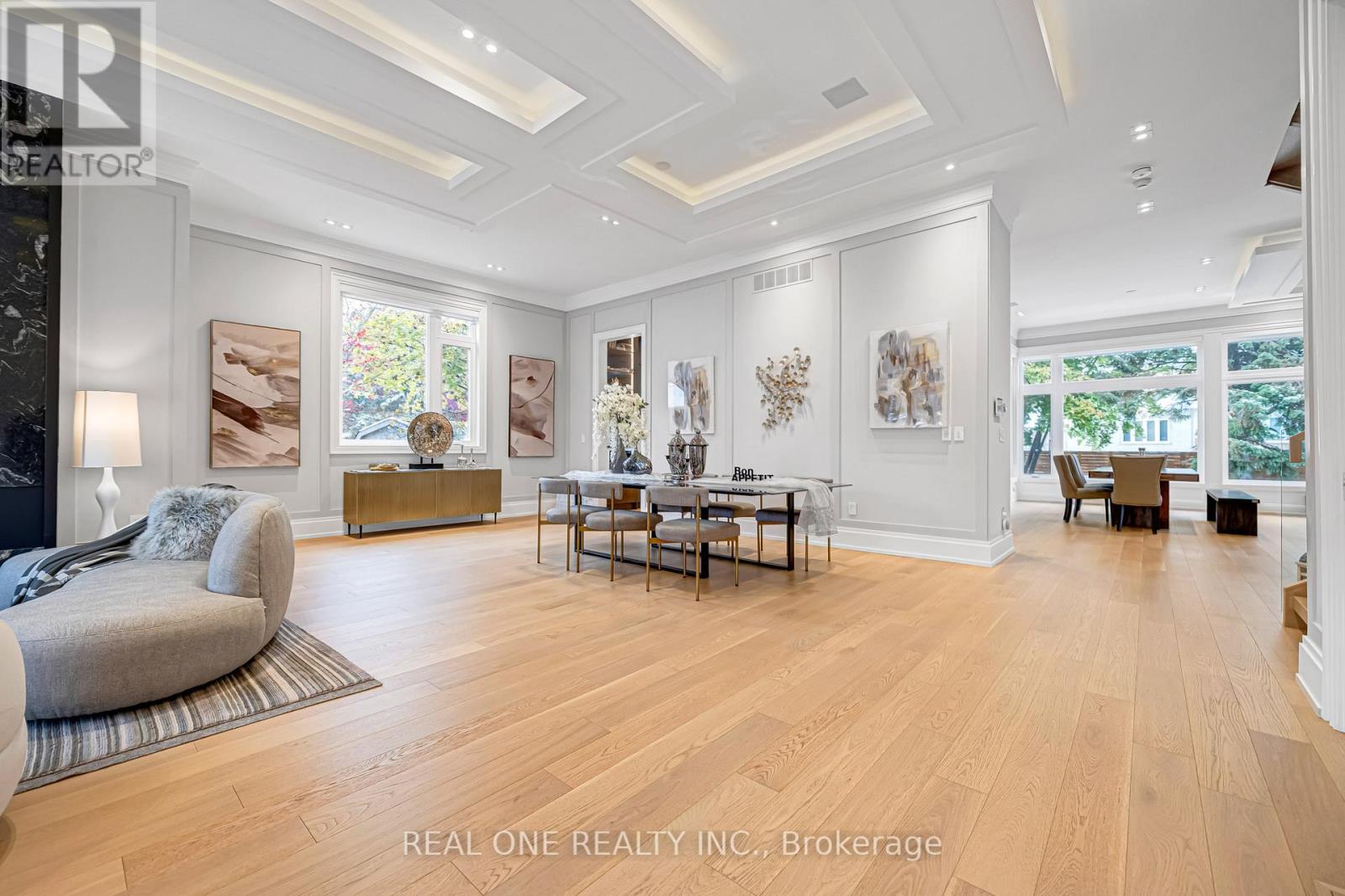 18 Aneta Circle, Toronto, Ontario  M2M 3J2 - Photo 8 - C12948906