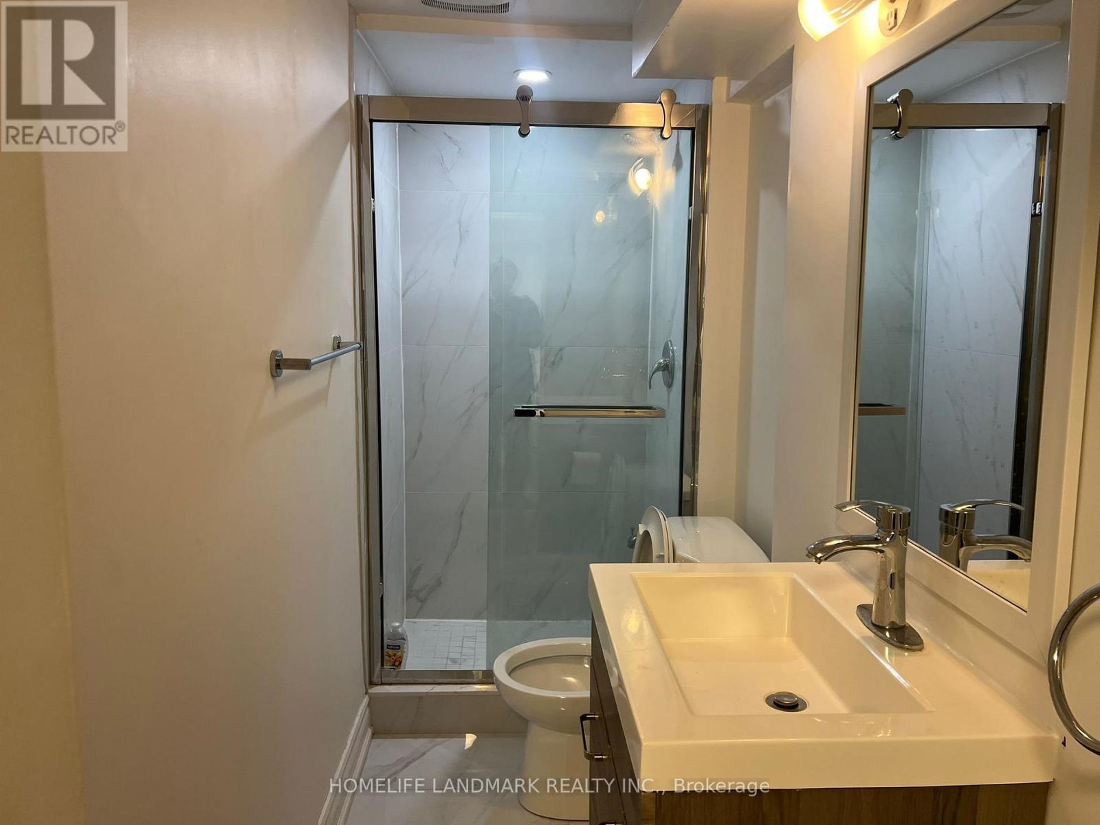 Ground Floor - 25 Navaho Drive, Toronto, Ontario  M2H 2X2 - Photo 5 - C12948940