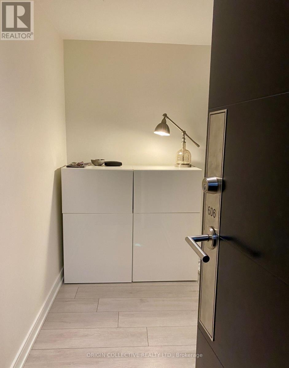 606 - 525 Adelaide Street W, Toronto, Ontario  M5V 1T6 - Photo 2 - C12948948