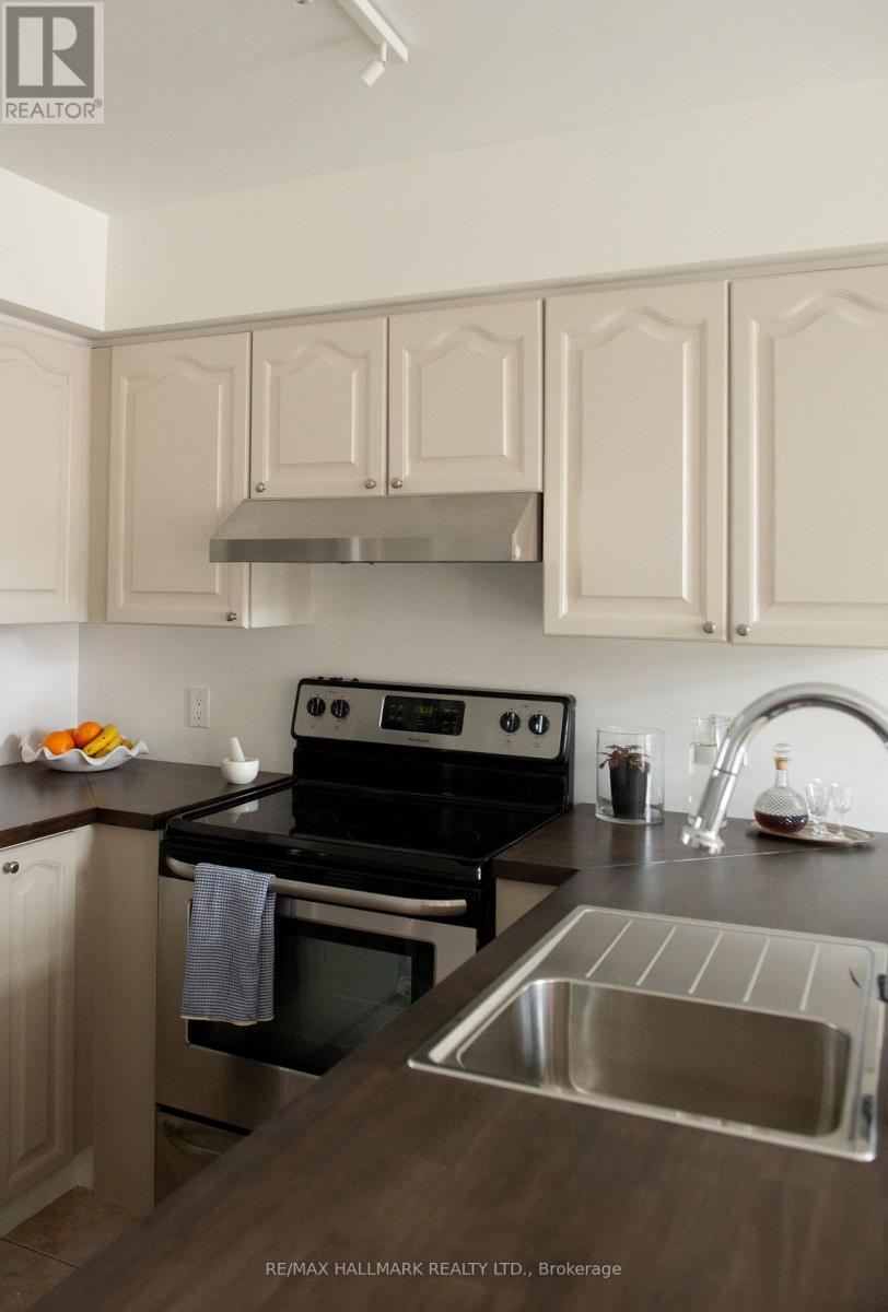 27 Sudbury Street, Toronto, Ontario  M6J 3W6 - Photo 10 - C12949014