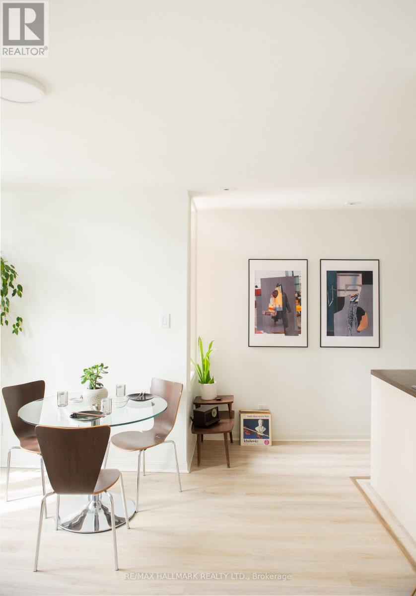 27 Sudbury Street, Toronto, Ontario  M6J 3W6 - Photo 2 - C12949014