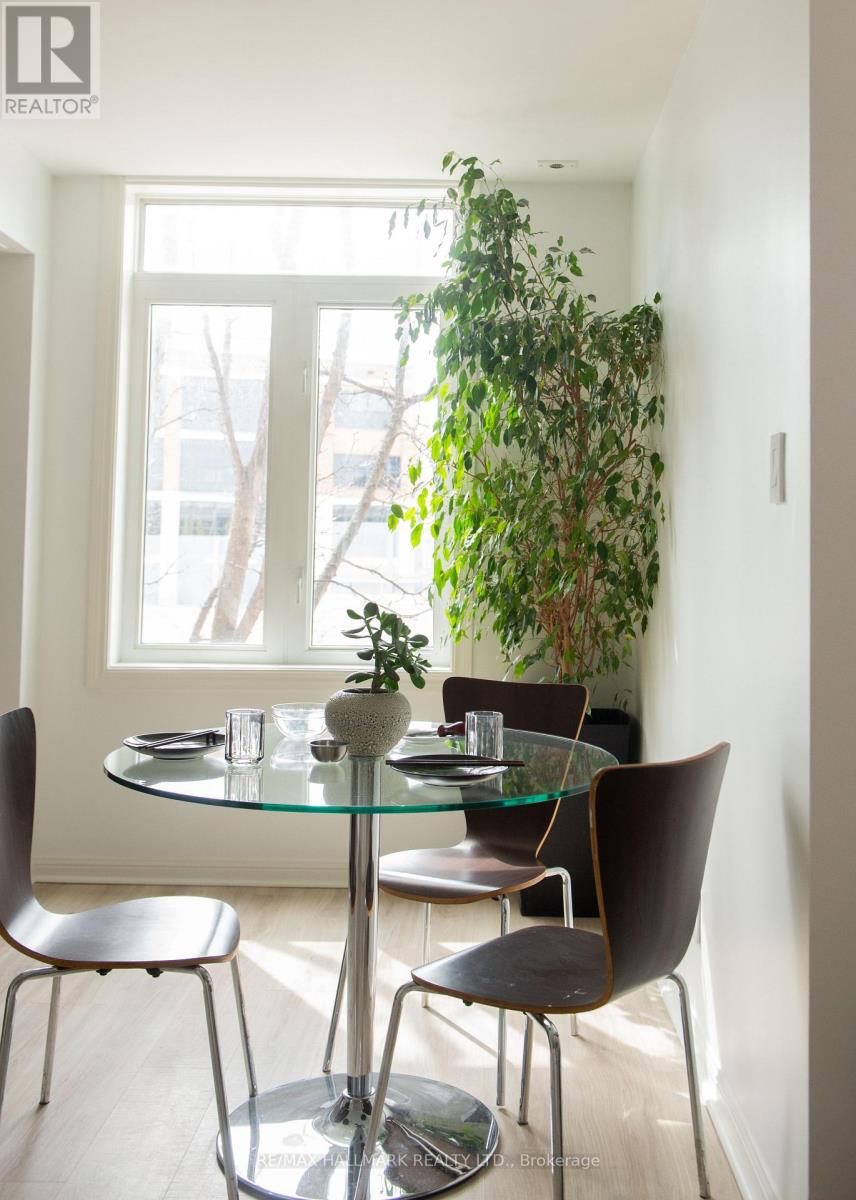 27 Sudbury Street, Toronto, Ontario  M6J 3W6 - Photo 4 - C12949014