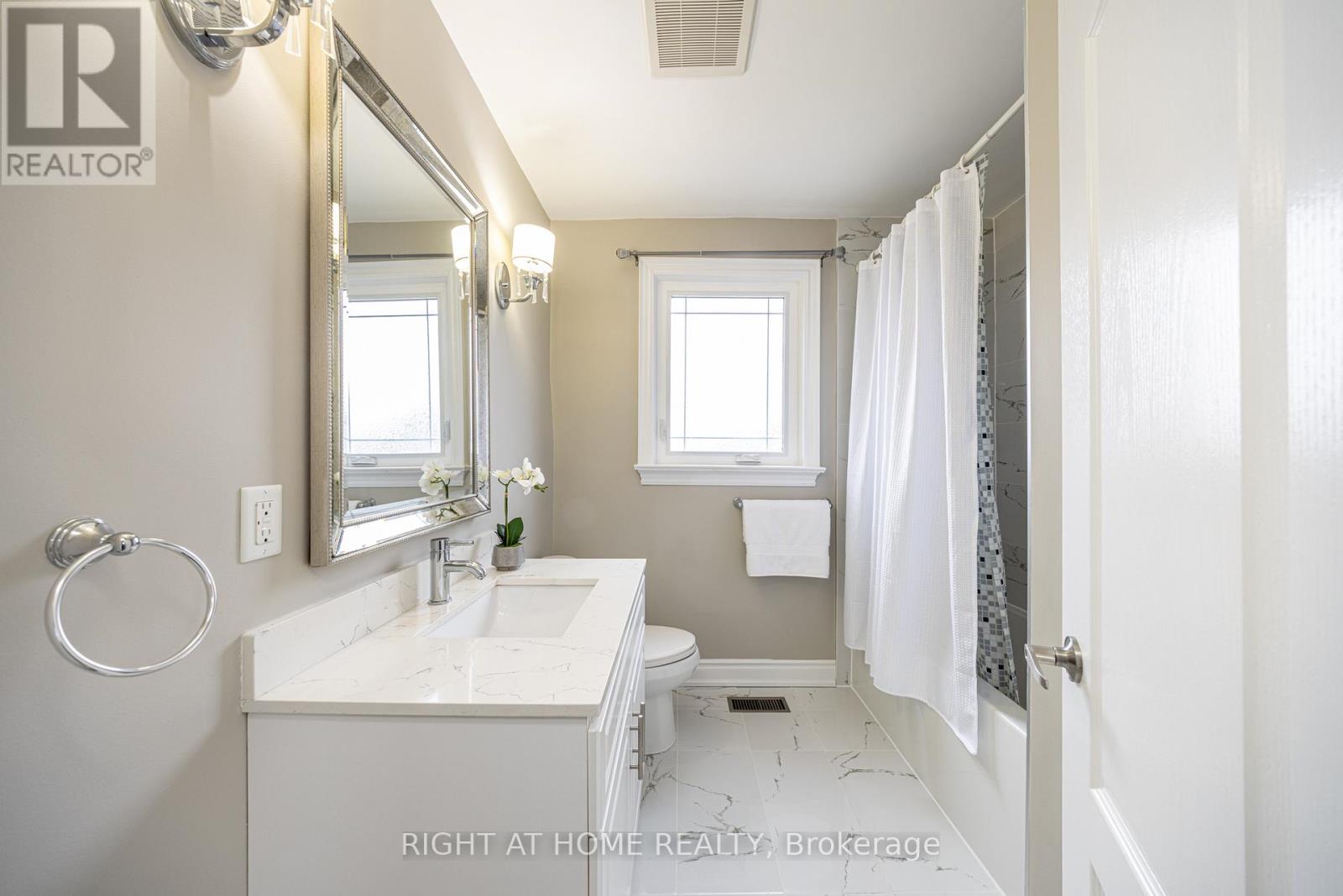 32 Rosemount Drive, Toronto, Ontario  M1K 2W9 - Photo 22 - E12948834