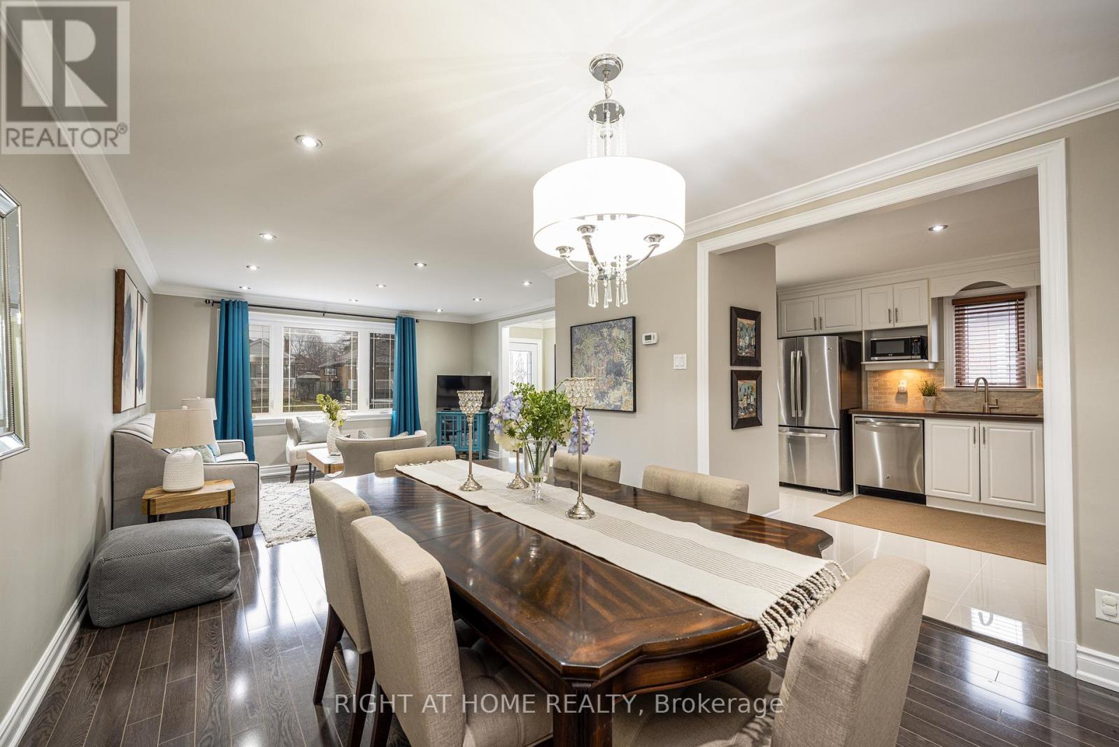 32 Rosemount Drive, Toronto, Ontario  M1K 2W9 - Photo 5 - E12948834