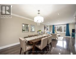 32 ROSEMOUNT DRIVE, Toronto, Ontario