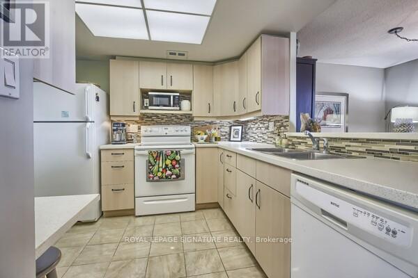 1402 - 20 Guildwood Parkway, Toronto, Ontario  M1E 5B6 - Photo 4 - E12948878