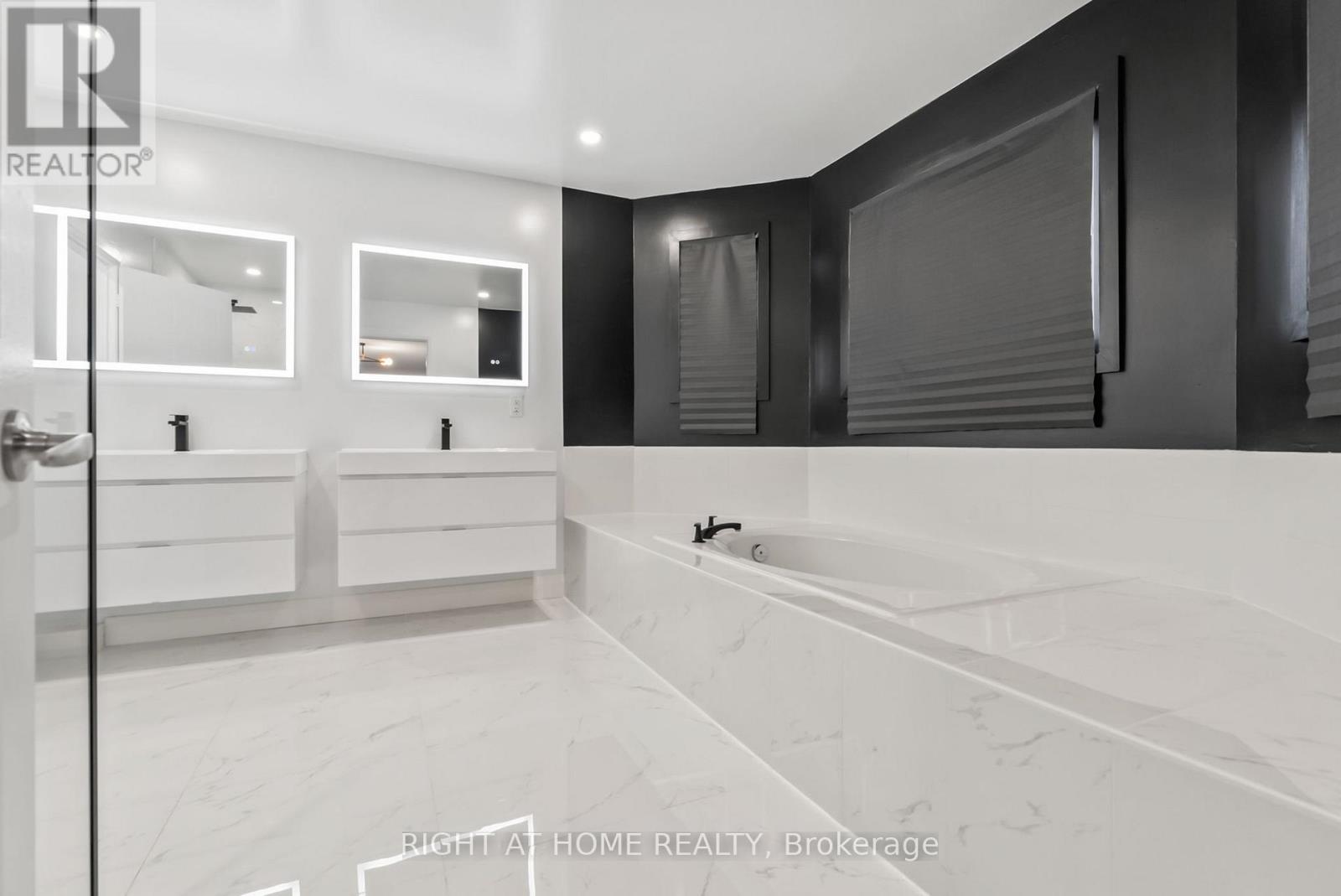 1040 Beaver Valley Crescent, Oshawa, Ontario  L1J 8N2 - Photo 22 - E12948930