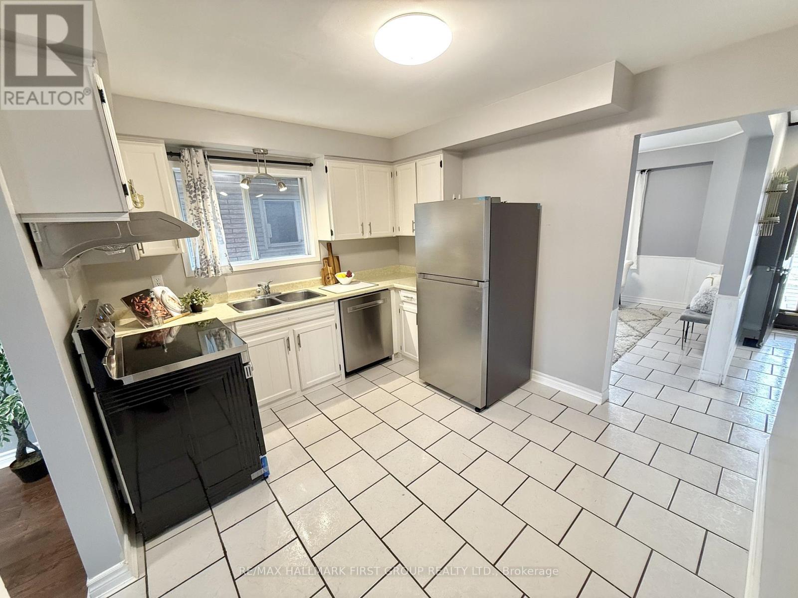 1762 Meadowview Avenue, Pickering, Ontario  L1V 3G8 - Photo 8 - E12948932