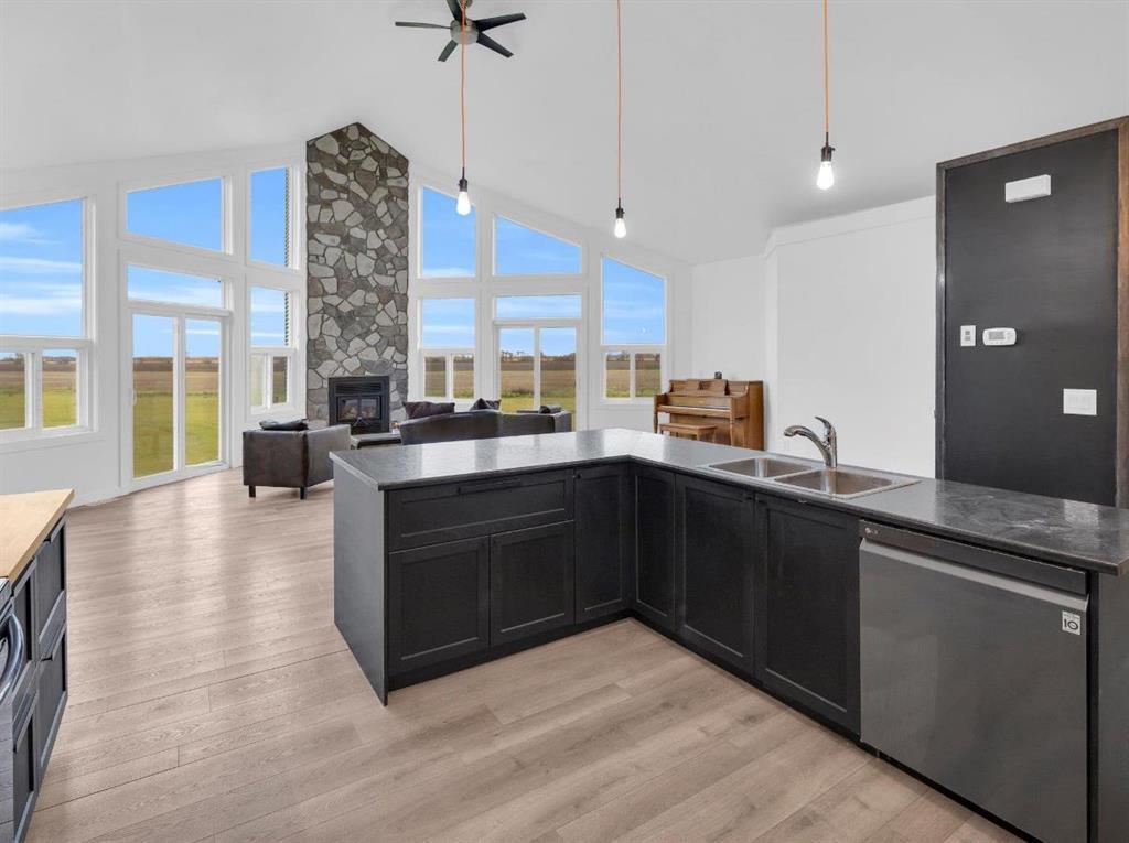 83131 7 Road E, Balmoral, Manitoba  R0C 0H0 - Photo 2 - 202605615