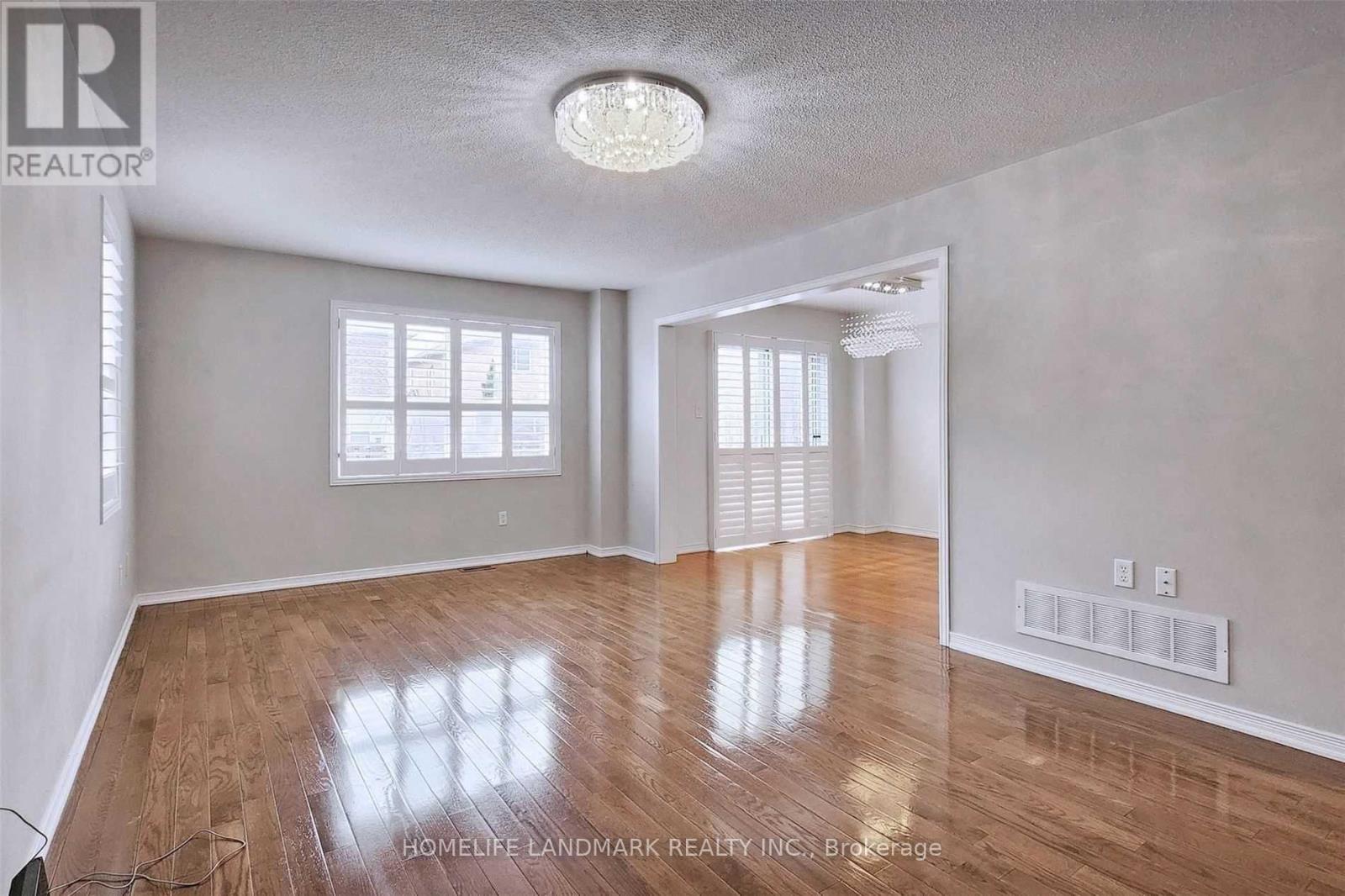 7 Cottinghill Way, Aurora, Ontario  L4G 7V4 - Photo 7 - N12948830