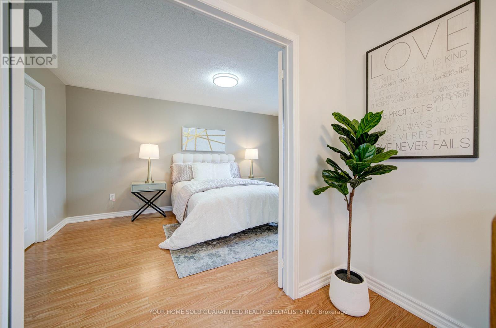 58 Warren Bradley Street, Markham, Ontario  L6C 2W4 - Photo 11 - N12948852