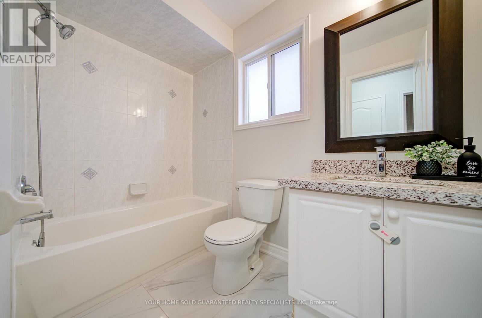 58 Warren Bradley Street, Markham, Ontario  L6C 2W4 - Photo 19 - N12948852