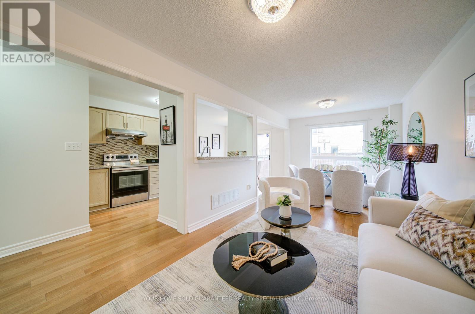 58 Warren Bradley Street, Markham, Ontario  L6C 2W4 - Photo 4 - N12948852