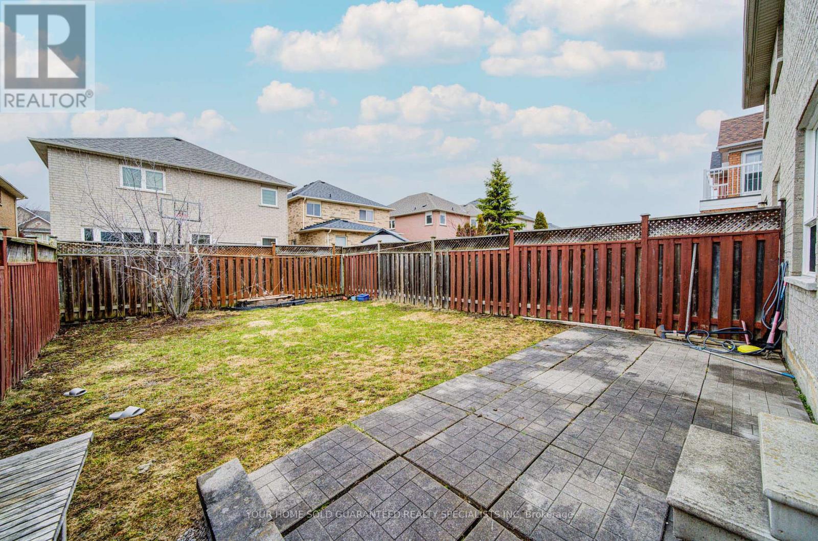 58 Warren Bradley Street, Markham, Ontario  L6C 2W4 - Photo 9 - N12948852