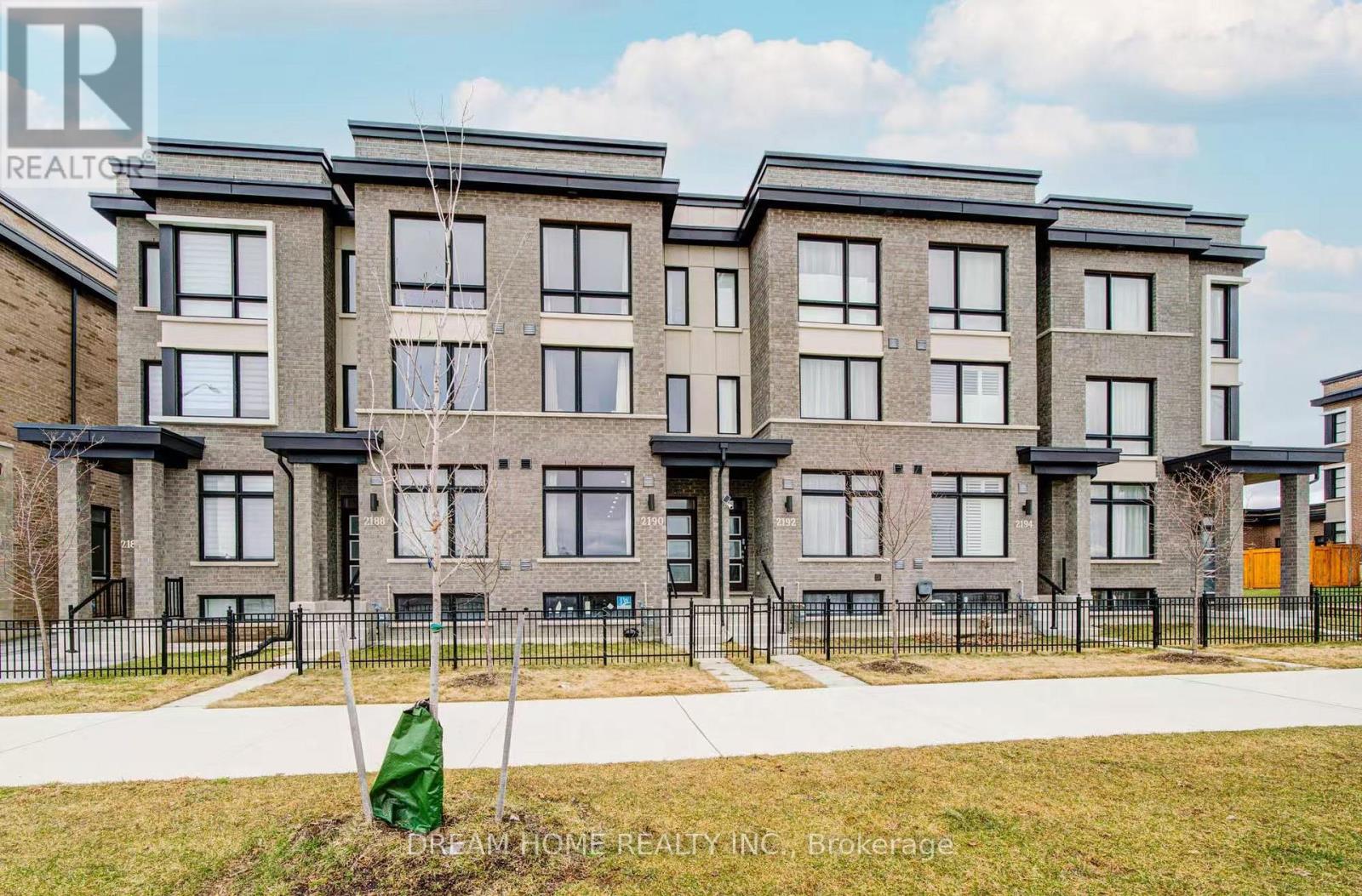 2190 DONALD COUSENS PARKWAY, Markham, Ontario