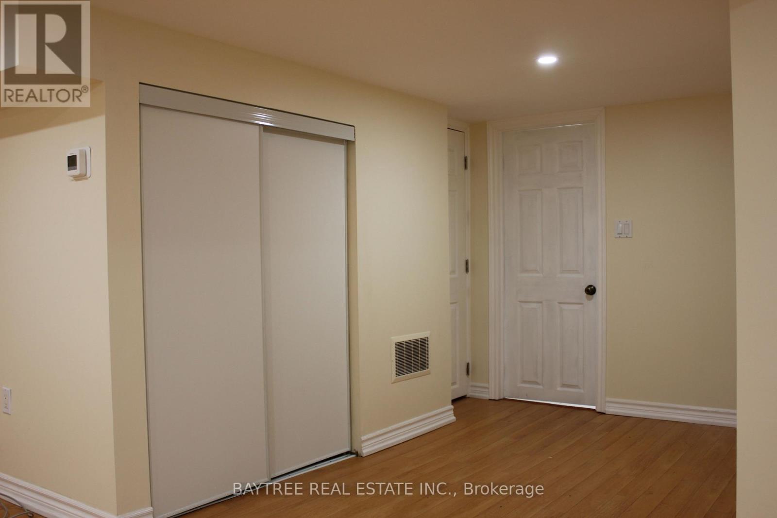 Lower - 226 Beechy Drive, Richmond Hill, Ontario  L4C 2X7 - Photo 12 - N12948946