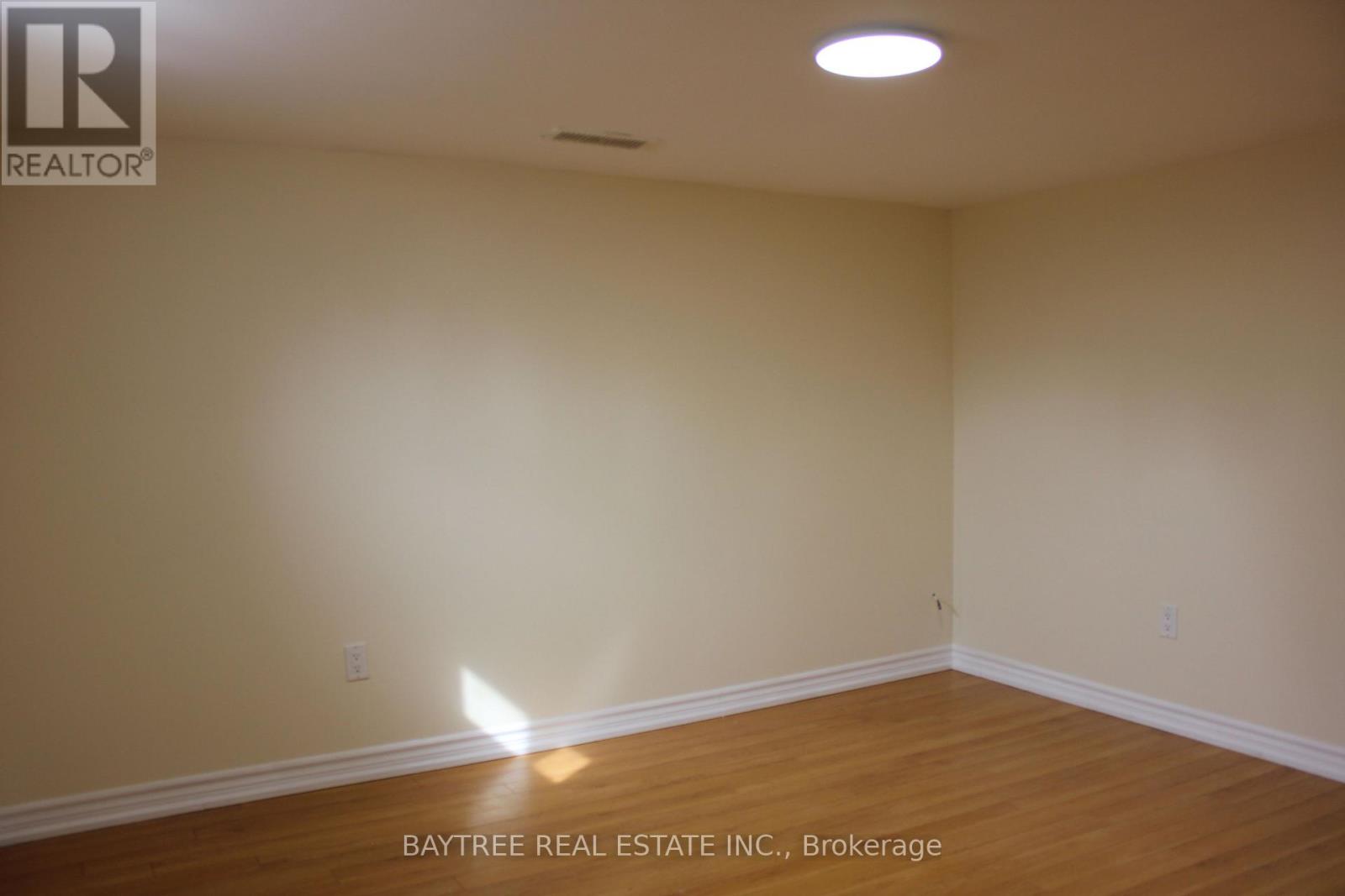 Lower - 226 Beechy Drive, Richmond Hill, Ontario  L4C 2X7 - Photo 19 - N12948946